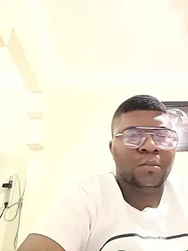 Snapshot of Elsuave28 chatting on 01/13/26, 01:55 Elsuave28 online show from 01/13/26, 01:55