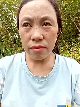 Snapshot of lyuyenkk chatting on 10/02/25, 07:37 lyuyenkk online show from 10/02/25, 07:37