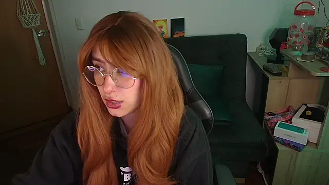 Miacatsito3 online show from 11/14/25, 04:44