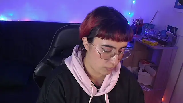 Miacatsito3 online show from 04/01/26, 04:46