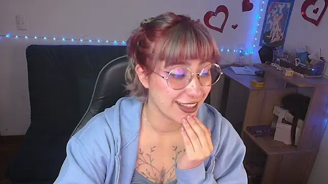 Miacatsito3 online show from 07/22/26, 04:59