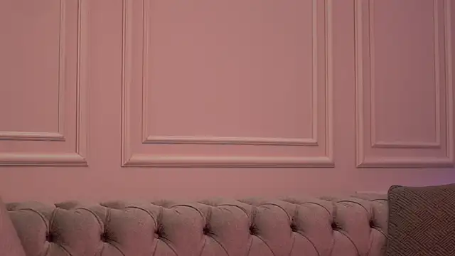 KatieHayes online show from 11/25/25, 06:41