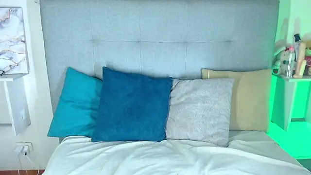 Snapshot of Billie_Turner_ chatting on 10/13/25, 07:30 Billie Turner online show from 10/13/25, 07:30