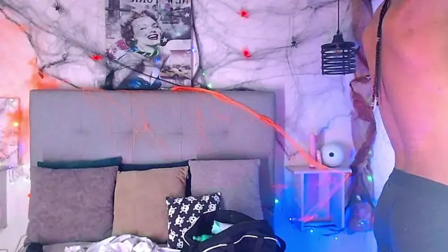 Billie Turner  online show from 10/29/25, 04:15