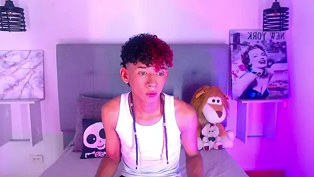 Billie Turner  online show from 11/13/25, 04:22