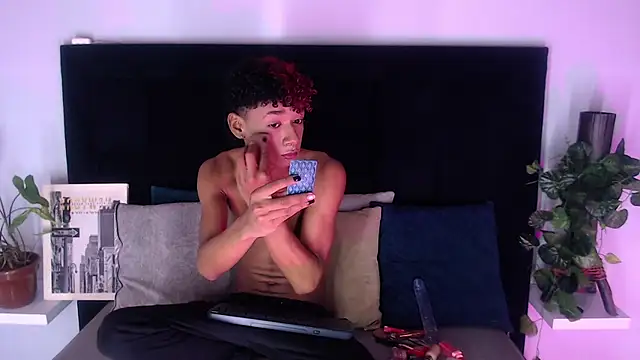 Billie Turner  online show from 11/21/25, 04:27