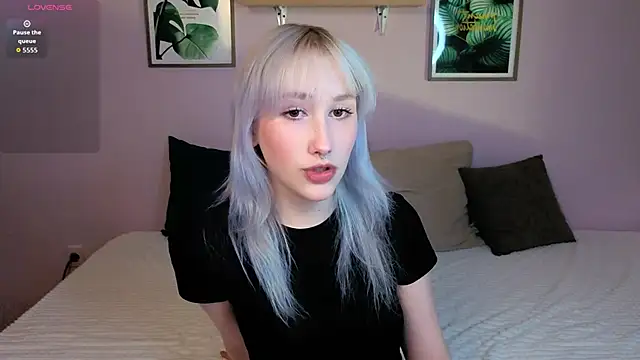 evlica online show from 04/11/26, 02:21