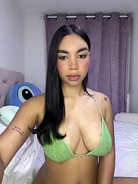 karolaalcendra online show from 02/11/26, 03:33