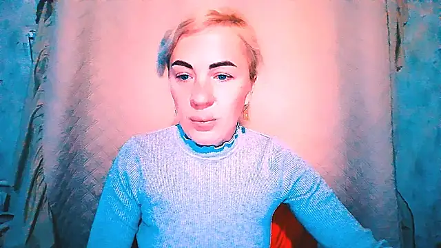 Snapshot of EmmaCat_ chatting on 10/06/25, 04:32 EmmaCat online show from 10/06/25, 04:32