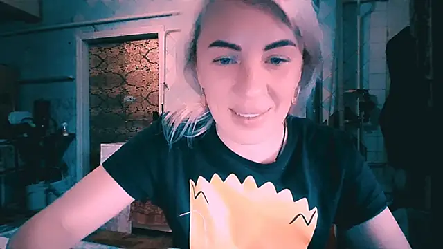 Snapshot of EmmaCat_ chatting on 10/24/25, 10:44 EmmaCat online show from 10/24/25, 10:44