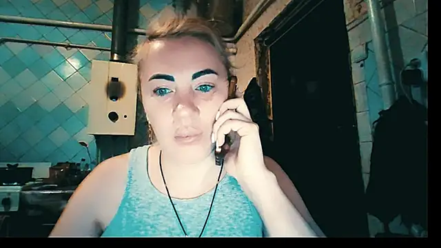 Snapshot of EmmaCat_ chatting on 11/27/25, 07:43 EmmaCat online show from 11/27/25, 07:43