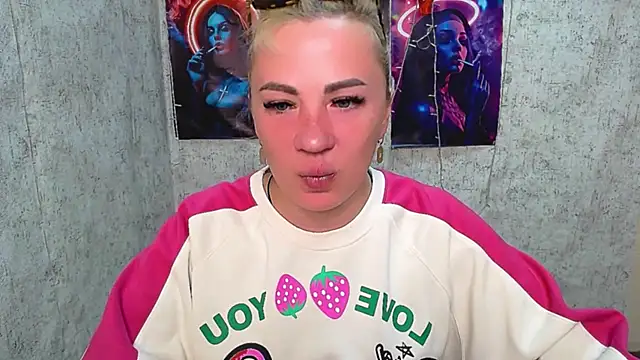 EmmaCat  online show from 04/05/26, 05:15