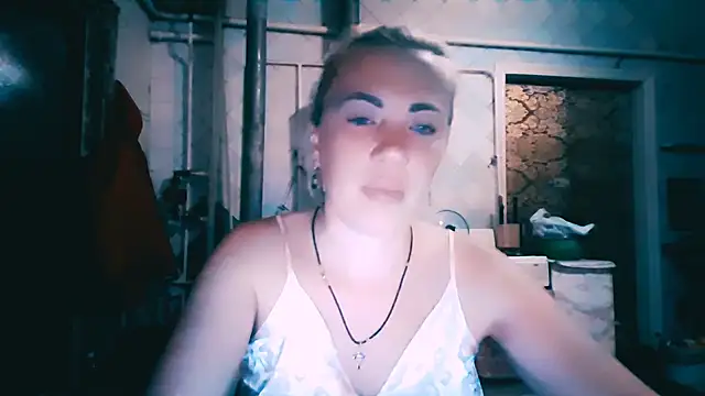 Snapshot of EmmaCat_ chatting on 06/17/26, 07:26 EmmaCat online show from 06/17/26, 07:26