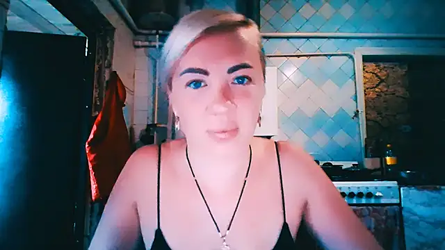 Snapshot of EmmaCat_ chatting on 07/25/26, 05:05 EmmaCat online show from 07/25/26, 05:05