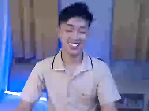 Snapshot of mr_chandy chatting on 10/04/25, 11:30 mr chandy online show from 10/04/25, 11:30