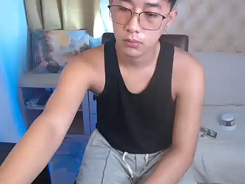 Snapshot of mr_chandy chatting on 10/15/25, 10:37 mr chandy online show from 10/15/25, 10:37