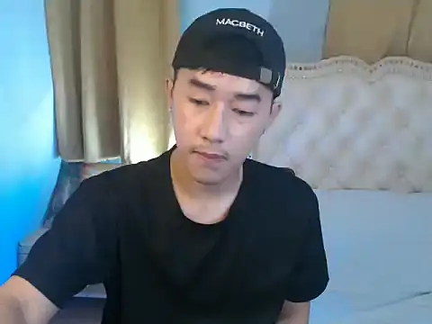 Snapshot of mr_chandy chatting on 10/18/25, 10:38 mr chandy online show from 10/18/25, 10:38