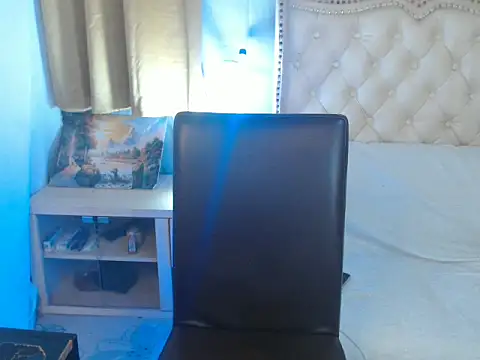 Snapshot of mr_chandy chatting on 10/19/25, 12:06 mr chandy online show from 10/19/25, 12:06