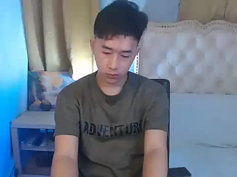 Snapshot of mr_chandy chatting on 10/20/25, 10:38 mr chandy online show from 10/20/25, 10:38