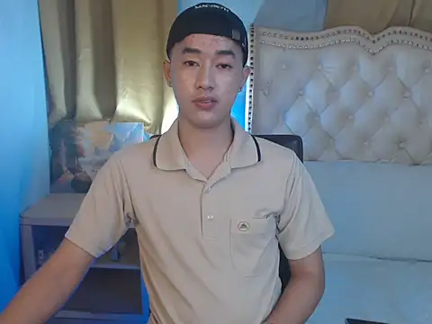 Snapshot of mr_chandy chatting on 10/23/25, 12:04 mr chandy online show from 10/23/25, 12:04