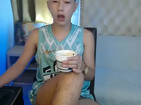 Snapshot of mr_chandy chatting on 10/26/25, 10:32 mr chandy online show from 10/26/25, 10:32