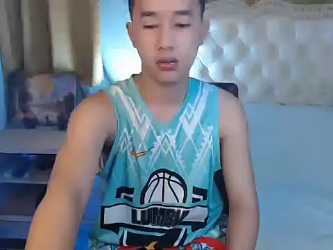 Snapshot of mr_chandy chatting on 10/27/25, 10:30 mr chandy online show from 10/27/25, 10:30