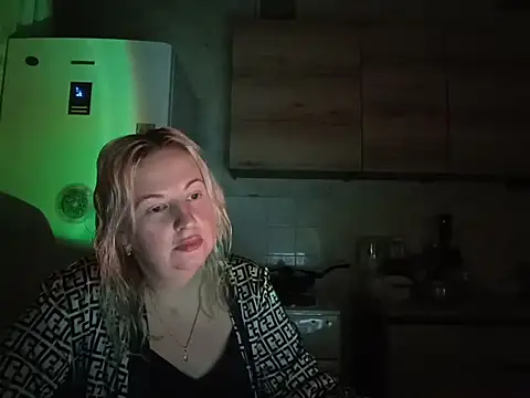 Marilen online show from 09/28/25, 06:02