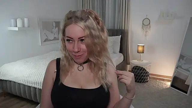 sandraa cole online show from 10/08/25, 01:31