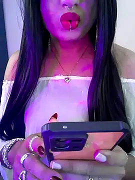 Snapshot of Cutie-Whiskey1 chatting on 11/27/25, 09:00 Cutie-Whiskey1 online show from 11/27/25, 09:00