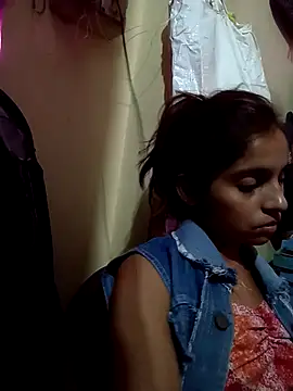 Saloni-Gupta online show from 10/19/25, 07:14