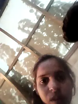 Saloni-Gupta online show from 02/14/26, 01:41