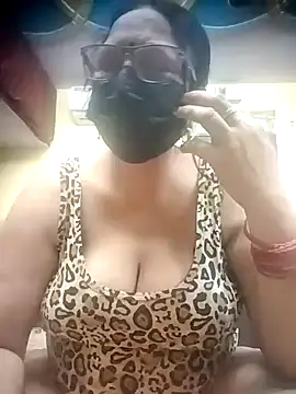 thehotlady online show from 04/06/26, 02:53