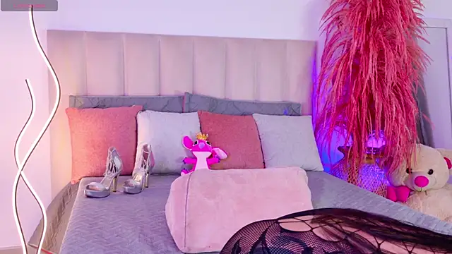 Snapshot of sofiawalker chatting on 09/22/25, 07:27 sofiawalker online show from 09/22/25, 07:27