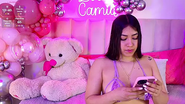 Snapshot of sofiawalker chatting on 10/17/25, 05:04 sofiawalker online show from 10/17/25, 05:04