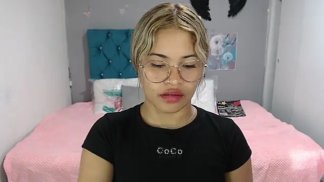 mia sexgirl online show from 07/23/26, 12:25
