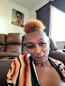 Snapshot of GoddessScott chatting on 09/27/25, 07:08 GoddessScott online show from 09/27/25, 07:08