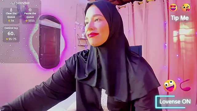 ShanaJamil online show from 10/24/25, 12:12