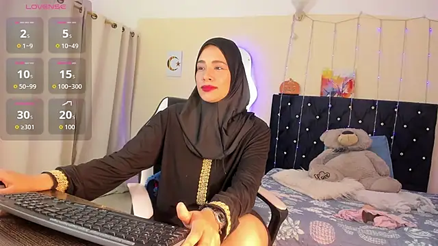 ShanaJamil online show from 04/22/26, 12:07