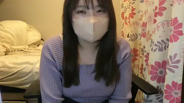 Snapshot of honoka_0011 chatting on 11/25/25, 10:04 honoka 0011 online show from 11/25/25, 10:04