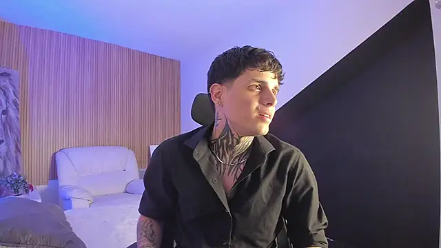 Declan-Fox online show from 11/25/25, 05:18