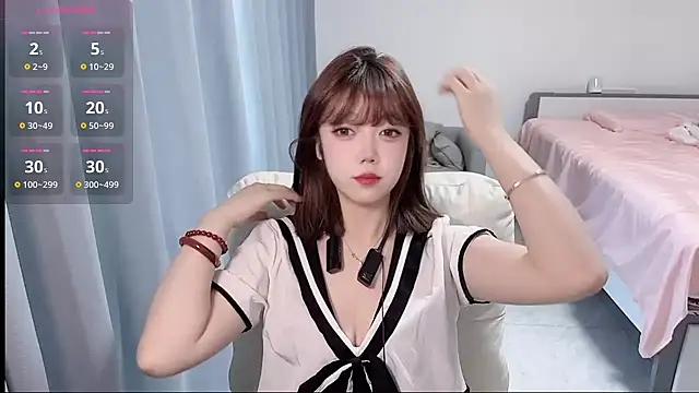 Snapshot of Lucky_Cici chatting on 10/11/25, 11:25 Lucky Cici online show from 10/11/25, 11:25