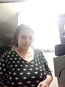 Snapshot of Rose_Jessy chatting on 10/12/25, 03:38 Rose Jessy online show from 10/12/25, 03:38