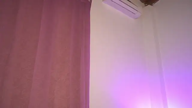 Snapshot of noah_0814 chatting on 11/04/25, 05:39 noah 0814 online show from 11/04/25, 05:39