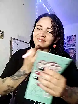 Snapshot of Julie_wallace chatting on 06/06/26, 03:22 Julie wallace online show from 06/06/26, 03:22