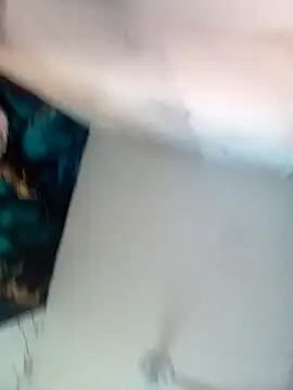 Snapshot of Rosabela04 chatting on 11/03/25, 09:32 Rosabela04 online show from 11/03/25, 09:32