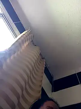 Snapshot of Rosabela04 chatting on 11/14/25, 04:17 Rosabela04 online show from 11/14/25, 04:17