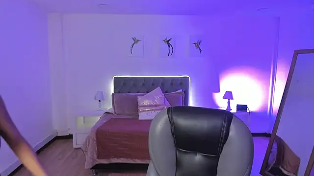 Sofia collen  online show from 11/16/25, 07:52