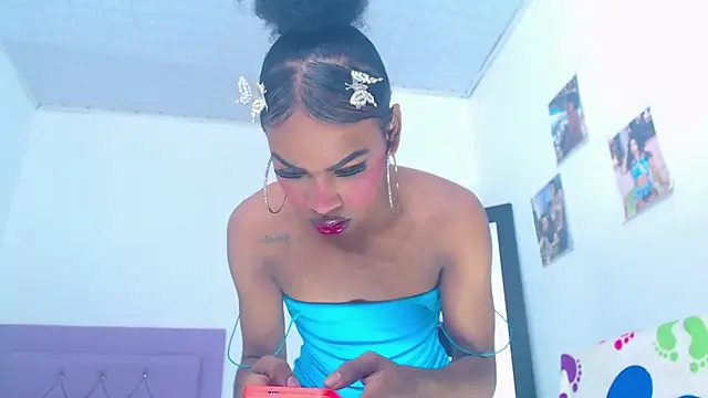 whitneytt online show from 10/18/25, 03:42