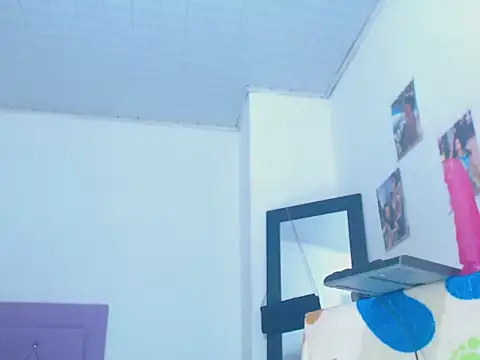 whitneytt online show from 10/18/25, 03:46