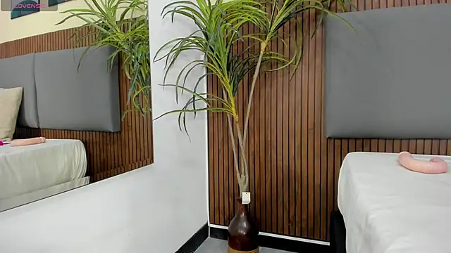 EmillyHarper  online show from 09/20/25, 03:51